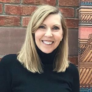 Meet your Posher, Cynthia